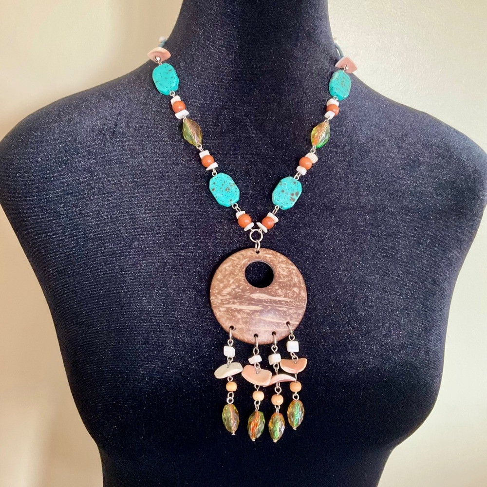 VCLN Boho Turquoise Coconut Shell Pendant Statement Necklace Shell Beaded Tribal
